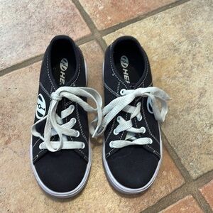 HEELYS BLACK CANVAS